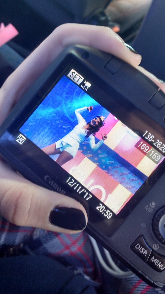 sithhayden's tweet photo. CÓMO QUEDÓ KAREN AAAAAA HOY ME PASO TODOS LOS VIDEOS AL CELULAR SISISISI❤
Buen día chiquitos👐 @PPTeamKaren @PPTeamRafa @PPTeamLesslie @PlaticaPolinesi 
#GiraPolinesia https://t.co/liLukhE4e9