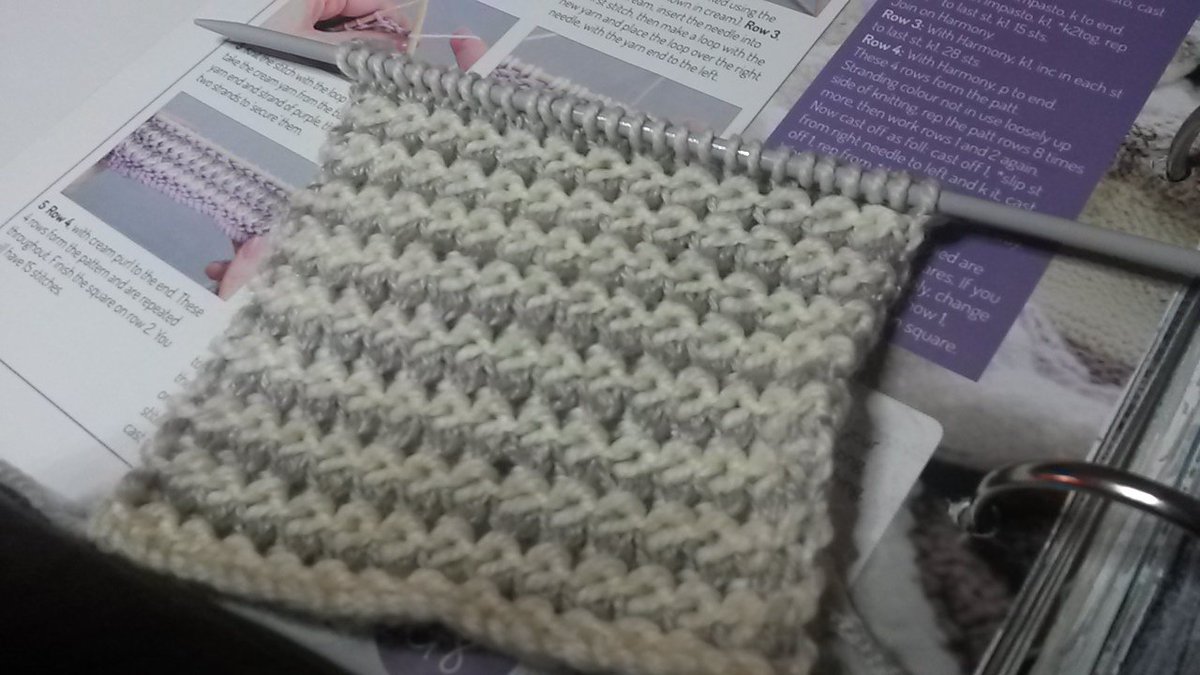 KnitWithMe's tweet photo. This is the striped ridge stitch Sq enjoyed doing this also a different technique to cast off #KnitWithMe #CreaCrafts https://t.co/teBvR7dYgS