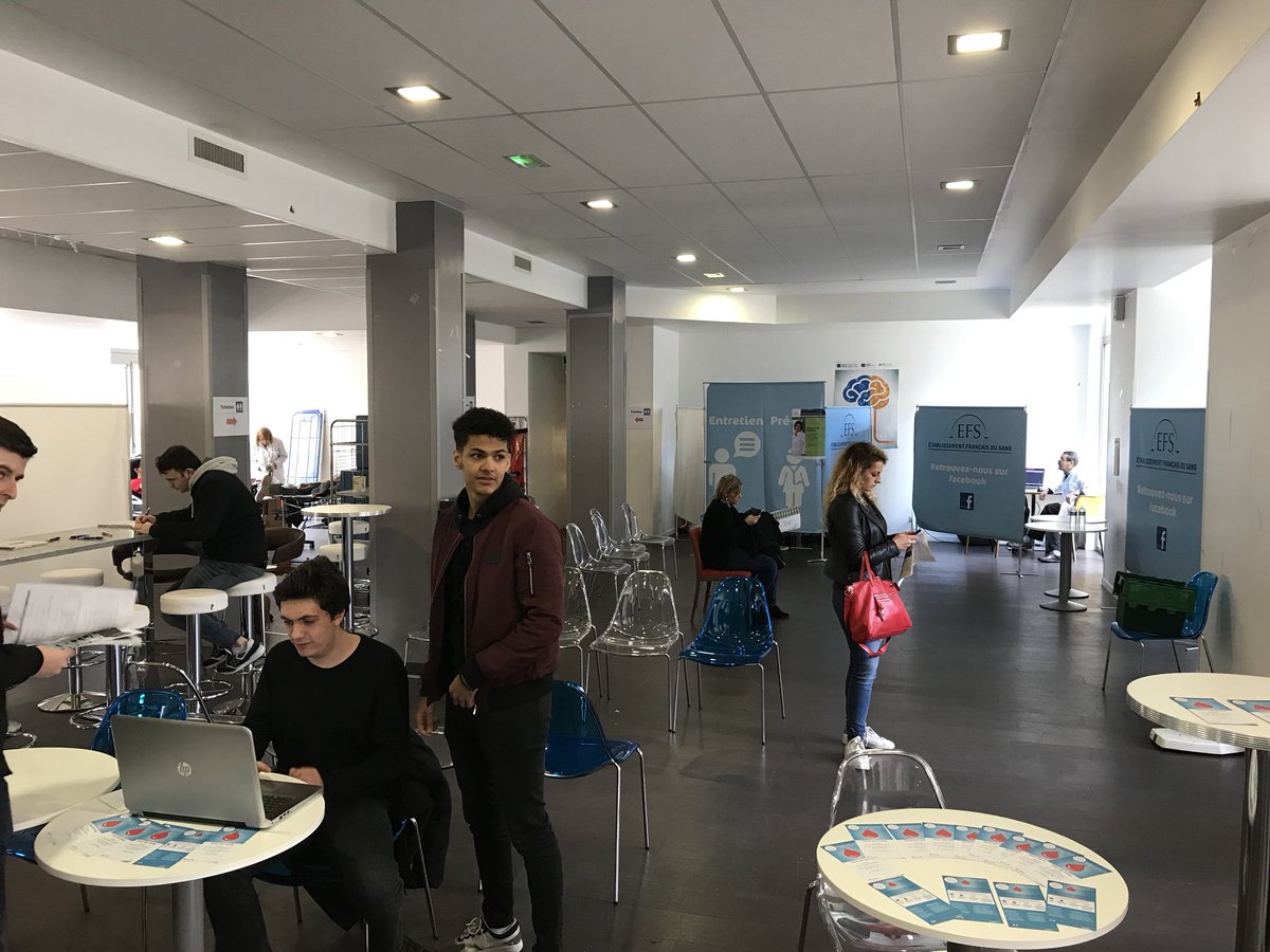 Retrouvez nous à la cafétéria E1 pour venir donner votre sang ! À bientôt ;)