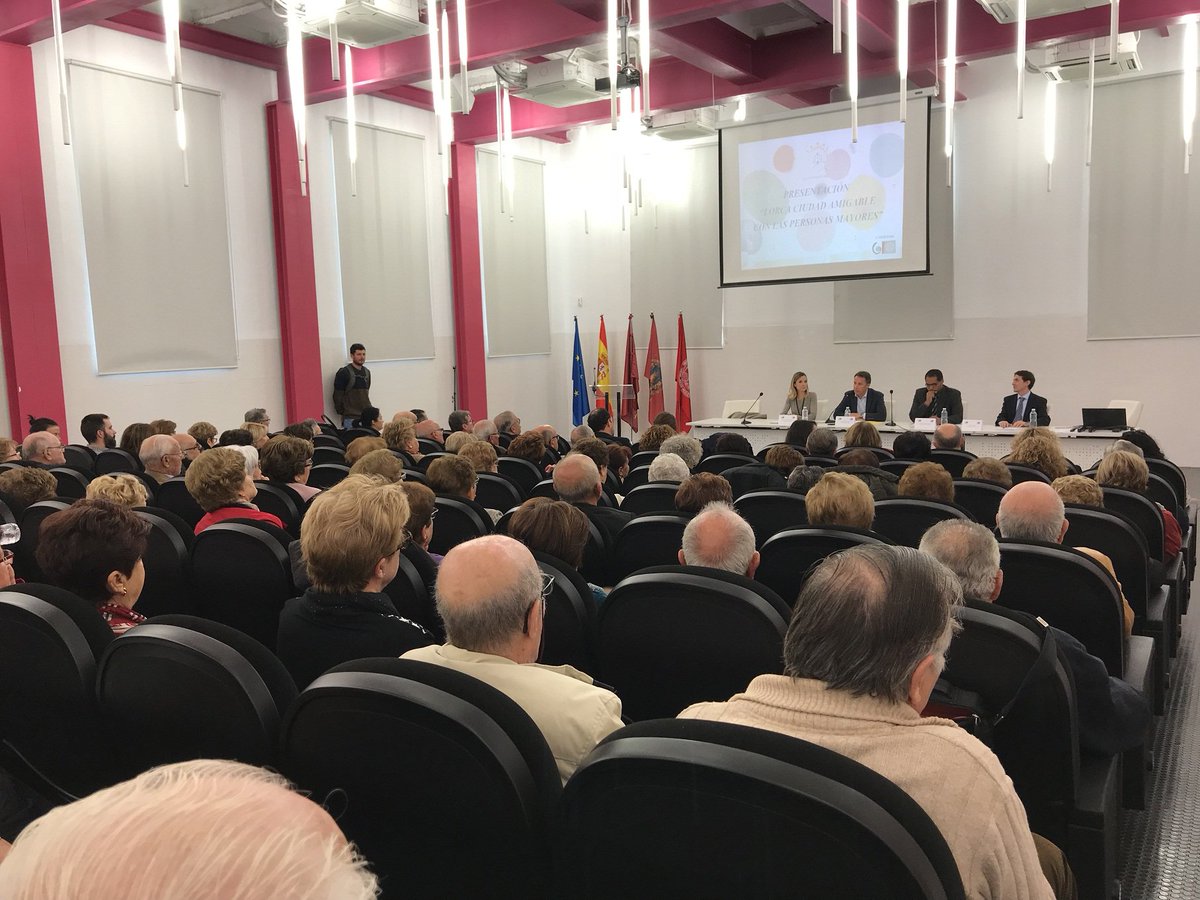AytoLorca's tweet photo. .@AytoLorca, asociaciones y organizaciones empresariales se unen para hacer de #Lorca una ciudad mejor para sus mayores https://t.co/z51oG23wVq https://t.co/SVtGw1Wctj