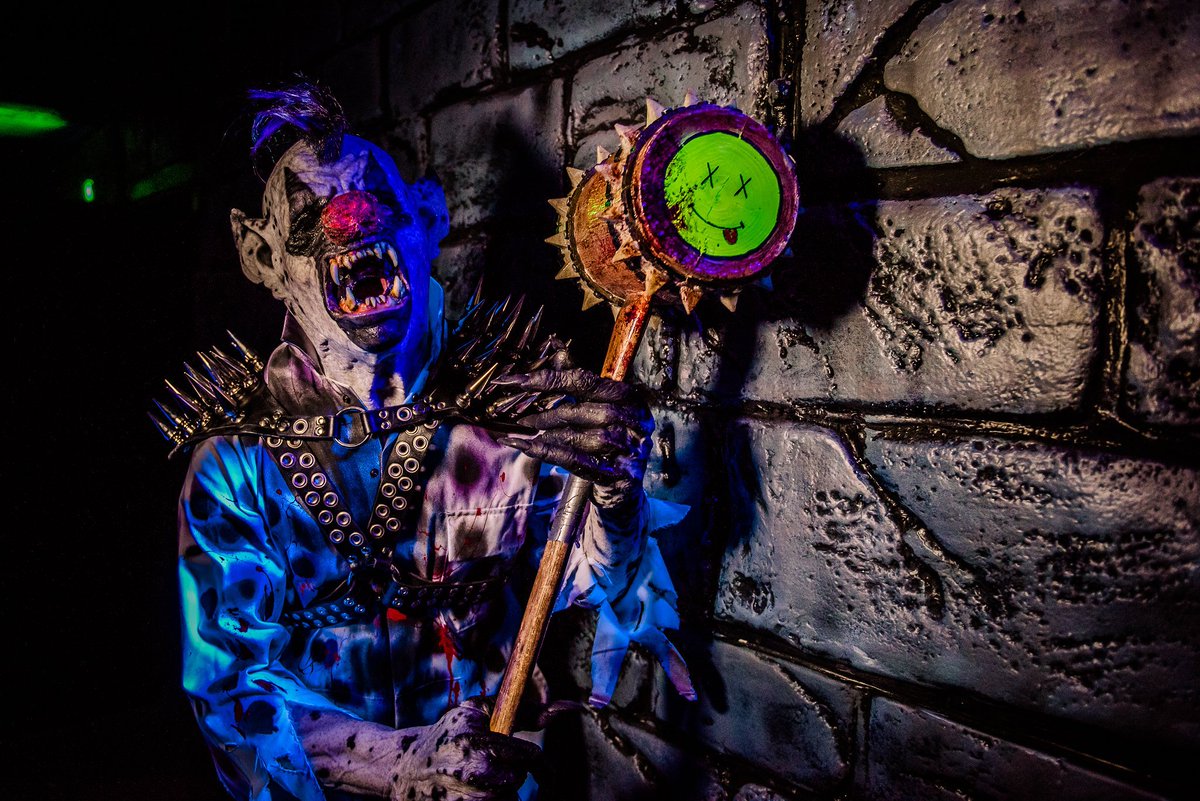 ghoulies_house's tweet photo. Mondays have us like... https://t.co/F3UEJdBzV0