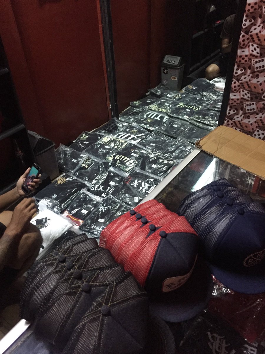 Terbanjiri product <a href="/xRMBLx/">.</a> hayolah ujan2 angetin dulu pake.... (jawab jujur)