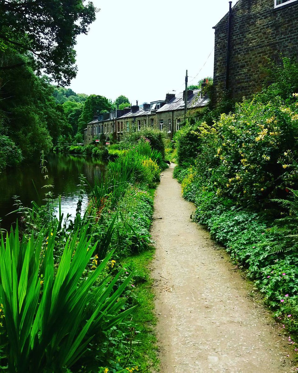 flexpartners's tweet photo. Here is a picture taken in the summer time of Hebden Bridge, West Yorkshire.. It was taken along the #Leeds and #Rochdale canal, while walking towards #todmorden . #HappyMonday #FelizLunes https://t.co/cquiahYwIJ