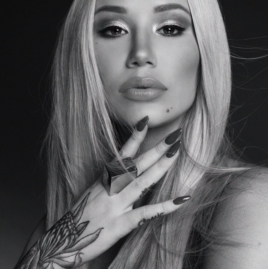 Azalean_Galaxy's tweet photo. YOU KILLED ME 😭 I LOVE YOU QUEEN @IGGYAZALEA 😍 YOU ALWAYS SLAY 💕
#IggyAzalea #MondayMotivation #Azalean @mr_azaleans https://t.co/9MEF4KqjPF