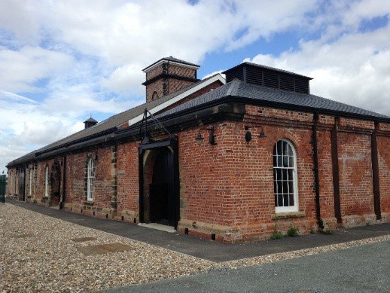 HistoryTroupe's tweet photo. @Kofi_Smiles Fancy a trip on our Vintage Bus Ride on Friday to the @ABPHumber #PumpHouse #Gallery on Alexandra Dock? We would love for you to come and see what it's all about! #THT #Hull #Docks #InPortStories @EYBuses #Heritage https://t.co/sMIvK0vjEY
