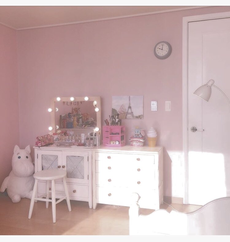 유 우 카 على تويتر こんな部屋にしたい Light可愛い オルチャン 韓国部屋