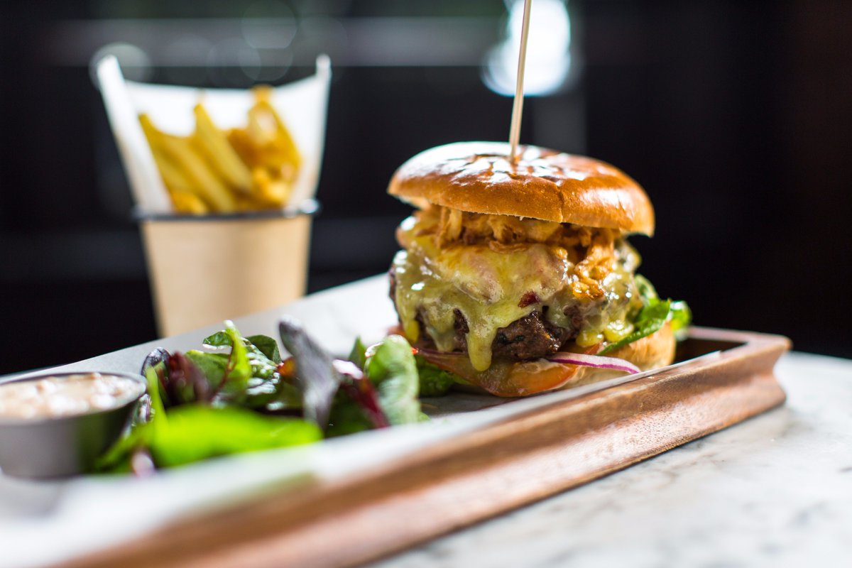 2 tickets to Ireland V Fiji
4 Pints of <a href="/Heineken_IE/">Heineken Ireland</a> 
2 Match Day Burgers
1 #MatchDaySorted
RT to win, winner announced on Friday at lunchtime.