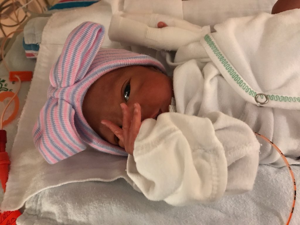 lulpapikasss's tweet photo. My little angel 😩💓 https://t.co/Z7gx2lGrNJ