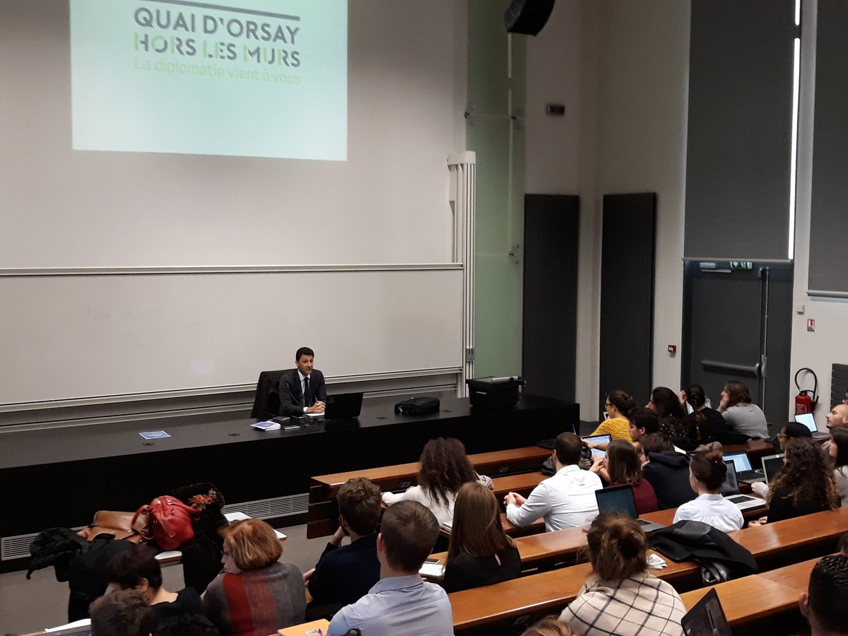 UTCapitole's tweet photo. Le #QuaidOrsay vient à la rencontre de nos étudiants pr une conférence sur les stages et métiers du #MAEDI avc M. Kuwaka de @francediplo https://t.co/U9FddwERsF
