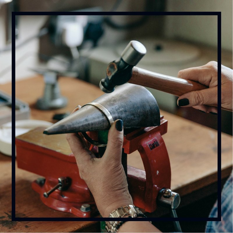 Paula has a way of making every piece of jewellery look like a historic treasure!
Find out how she makes her jewellery and what makes each piece stand out the way it does here: yourartisans.com/Paula-Stephens
#handmadejewellery #somethingspecial #luxurygiftideas