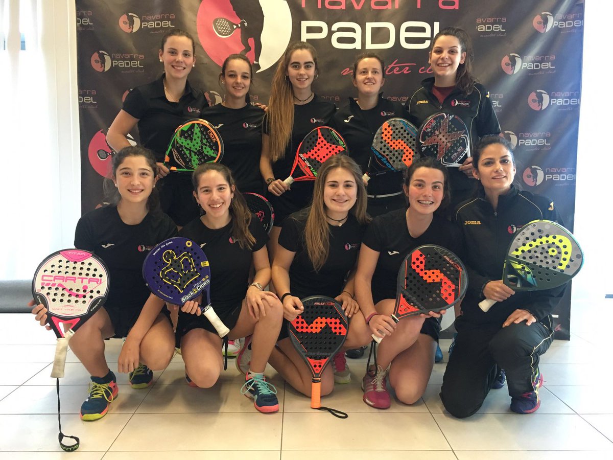 ‼️ENHORABUENA, CAMPEON@S‼️
¡<a href="/ItaroaPabloSemp/">Itaroa Pablo Semprún</a>, en categoría masculina, y Navarra Pádel Pamplona, en femenina, CAMPEONES de la COPA REYNO 2017! 🏆🏆🏆🏆