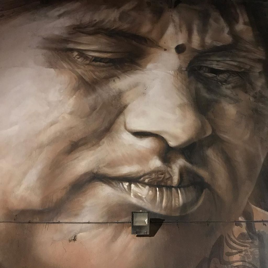 amrita_kumar's tweet photo. #guidovanhelten #monochromatic #potraits #dockyardlife #sassoondockartproject #sassoondock #art #artist #artfestiv… https://t.co/WuBMupoKi9 https://t.co/cellYP9j19