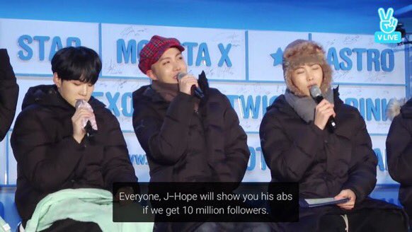 TaeLoverYoongi's tweet photo. J-HOPE disse que quando chegasse aos 10M mostraria o ABS. 
- Não tô cobrando não em, mas...

#LoveBTS10M https://t.co/U4tERk6mat