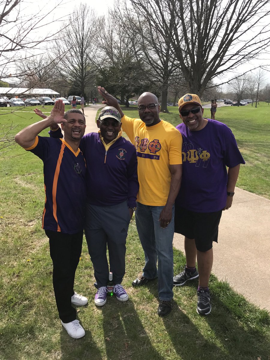 MichaelDeVaul's tweet photo. #ShoutOut to the LB’s from #EpsilonDelta #8thD 3-19-81 @OfficialOPPF : Friendship is Essential to the Soul! #BrothersUnited #NeverBDefeated https://t.co/ODCmQiidRY