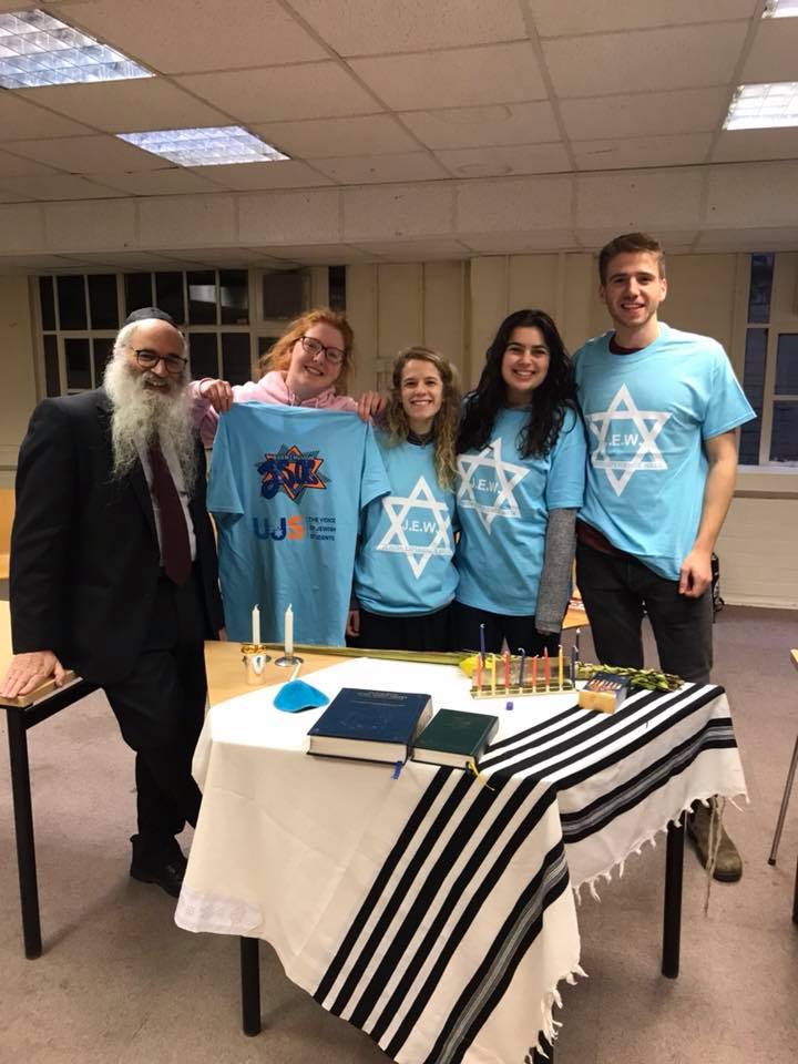 UJS_UK's tweet image. We're excited to see @BirminghamJSoc 'Jewish Experience Week' begin - different #Jewish activities at @unibirmingham every day! Free donuts today 🍩 check it out @GuildofStudents ✡️