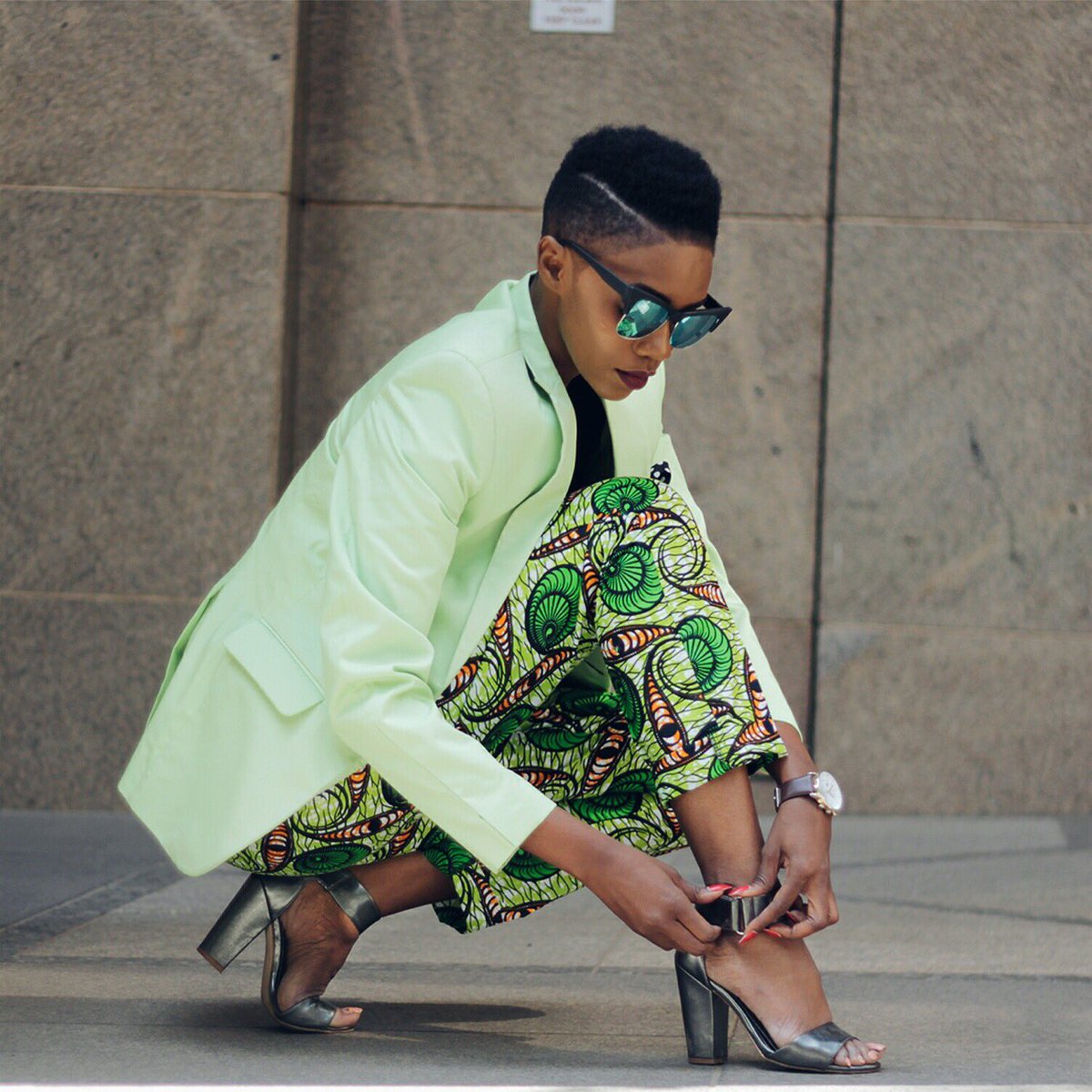 I've been on twitter one week exactly and the support is amazing.Your last RTs got me an interview and the chance to walk a fashion show in Zim,for that I am grateful.Please continue showing love and support to this simple girl with big dreams.RT my big break could be on your TL