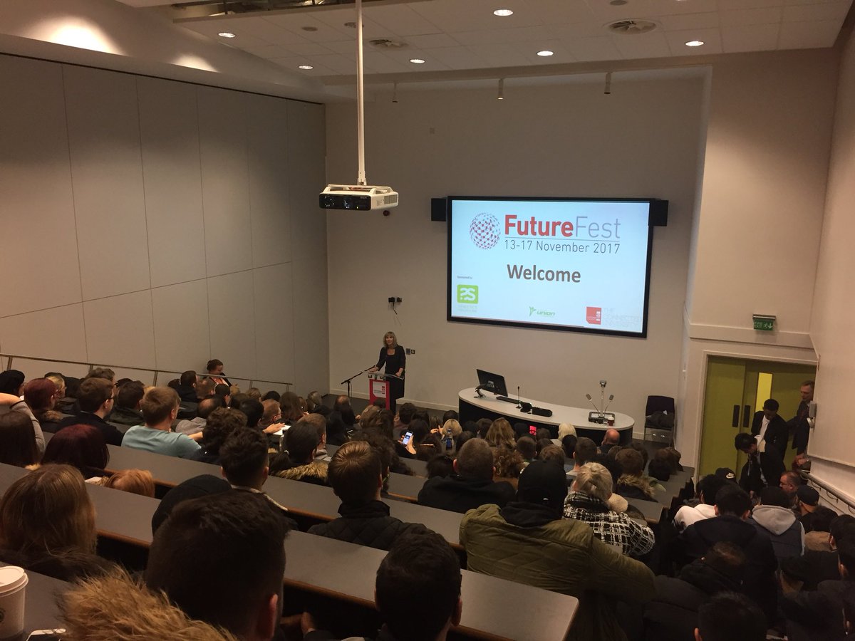 StaffsUniJSS's tweet photo. Great to see so many of our @StaffsUni students attending our careers &amp; employability week including the opening session #ConnectedFuture https://t.co/VcKjxbmoHN