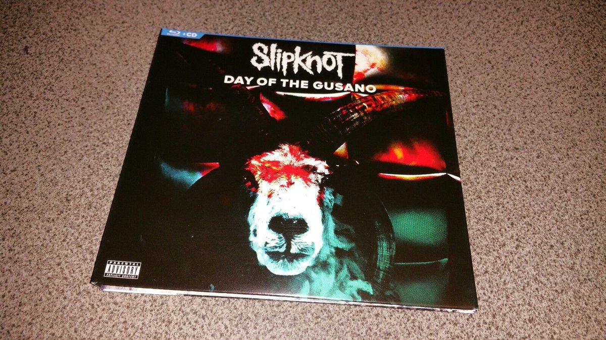 anders_santiago's tweet photo. Acabei de comprar, Slipknot (Day of the Gusano CD + Bluray) #slipknot #dayofthegusano #psychosocial #duality #beforeiforget #thehereticanthem #iowa #deadmemories #knotfest #CD #Bluray #heavymetal #blackmetal #deathmetal #numetal #vermillion #thedevilandi #rnseguern #flamengo π€π€ https://t.co/5XJvkC0Bzm