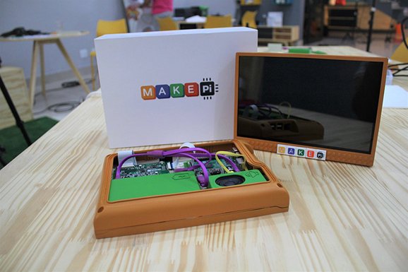 rudytoot1's tweet image. Children Can Make Their Own Tablet With MakePad From MakePi sco.lt/7rxKxV #edtech #MakePi