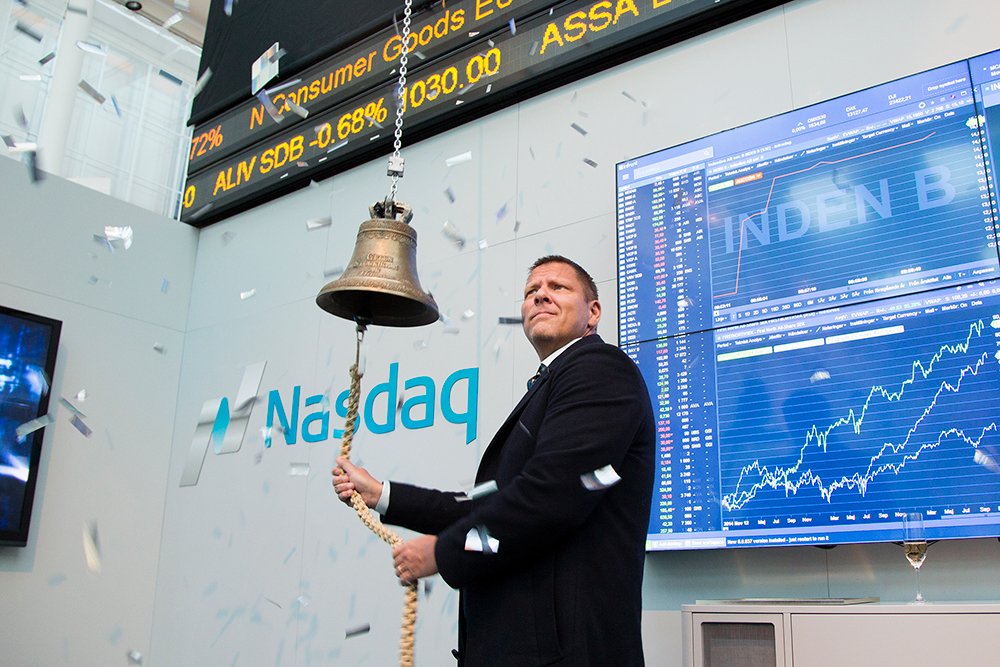 Första handelsdag på Nasdaq First North! Konfetti och klockringning - WOW, vilken känsla!