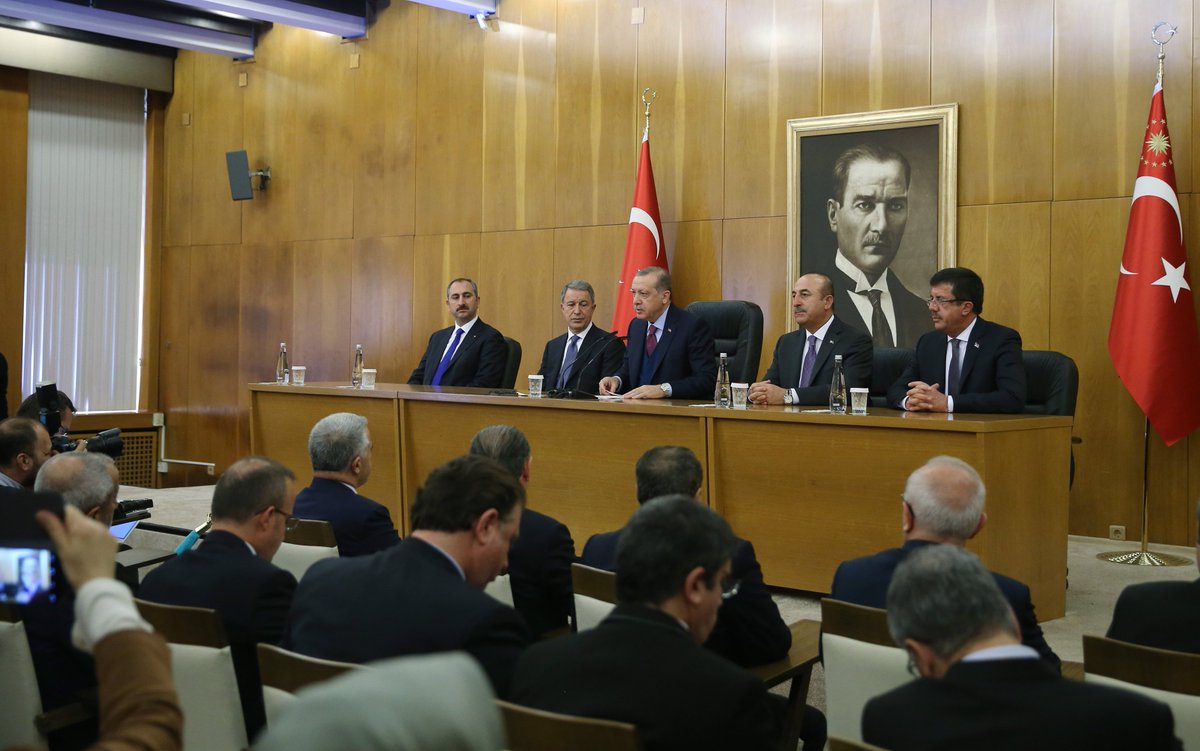 Cumhurbaşkanımız Recep Tayyip Erdoğan, Rusya'ya hareket etmeden önce İstanbul Atatürk Havalimanı'nda basın toplantısı düzenledi.