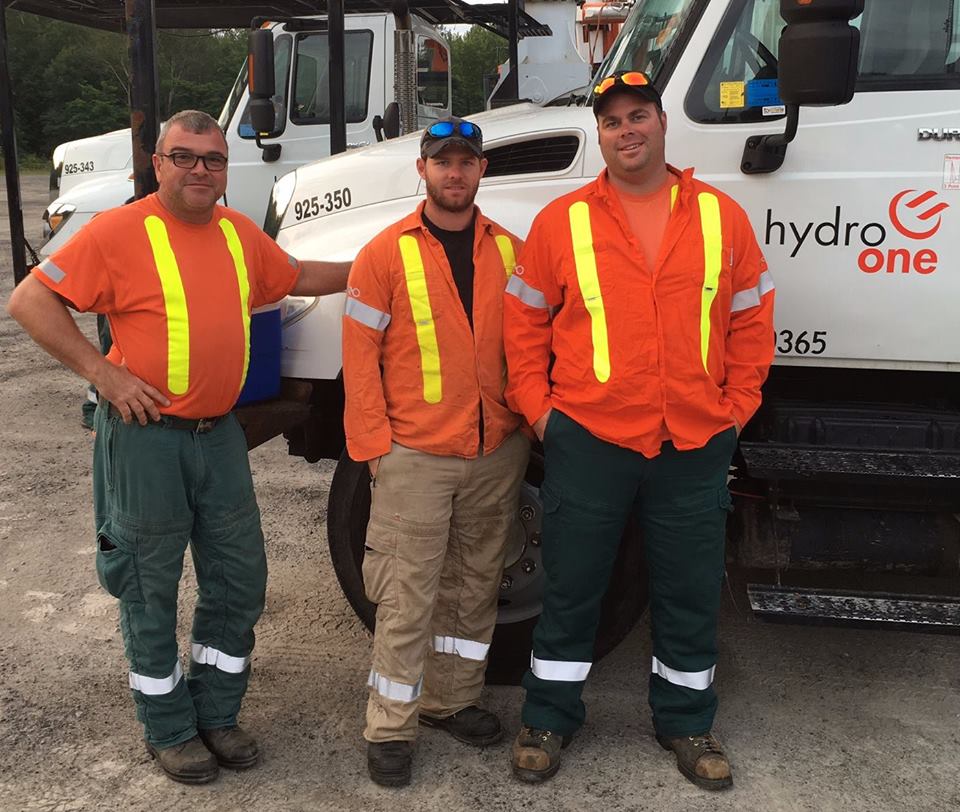 Hydro One On Twitter A Regular Day Became Anything But When Our Crews Saw An Elderly Woman On The Ground She D Been Hit By A Car While Crossing The Street Safety