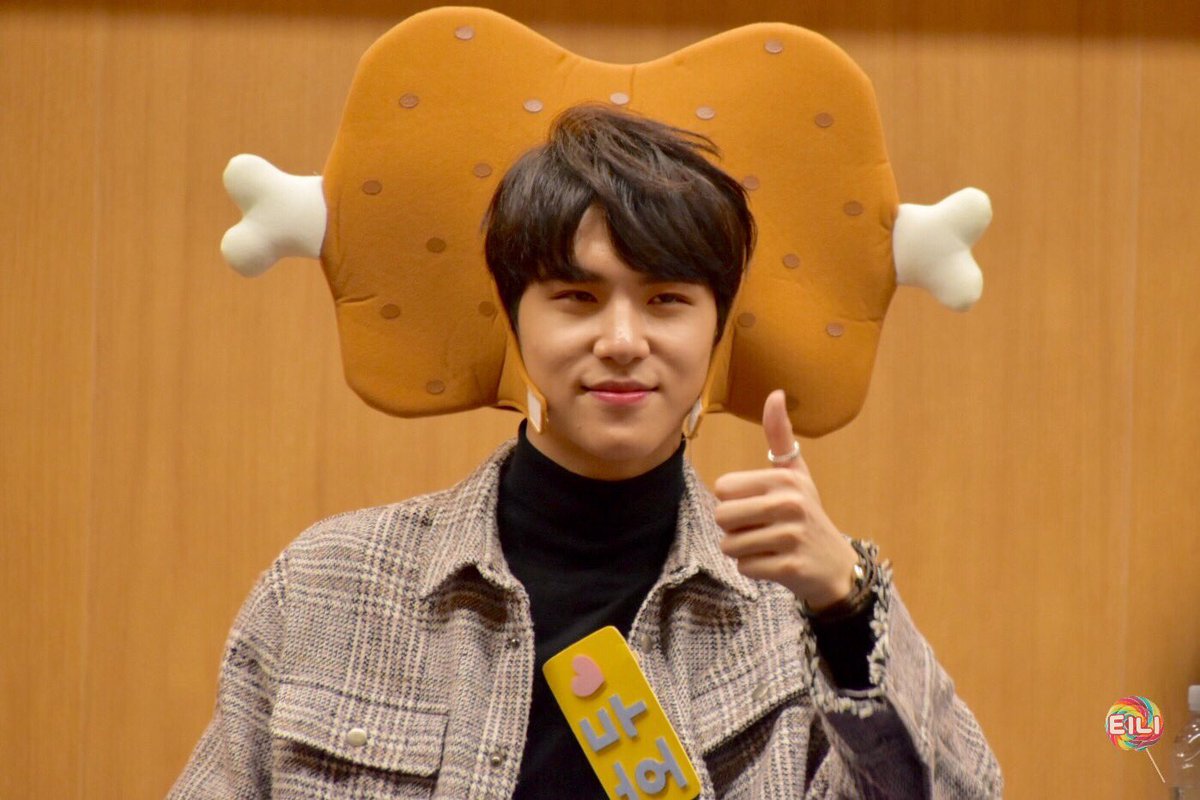 tini_787's tweet photo. 171110 JBJ 당산 팬싸
#JBJ #김동한 #팬사인회

고기🍖ㅋㅋㅋ https://t.co/Dx7QJBzxgB