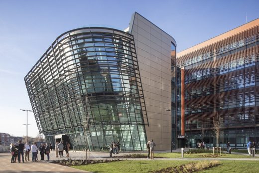adrian_e_arch's tweet photo. Vijay Patel Building at De Montfort University in Leicester
https://t.co/nappgxjhe9
#UniversityBuilding, #ArtFacility, #DeMontfortUniversity in #Leicester https://t.co/FDbjMGYZdp