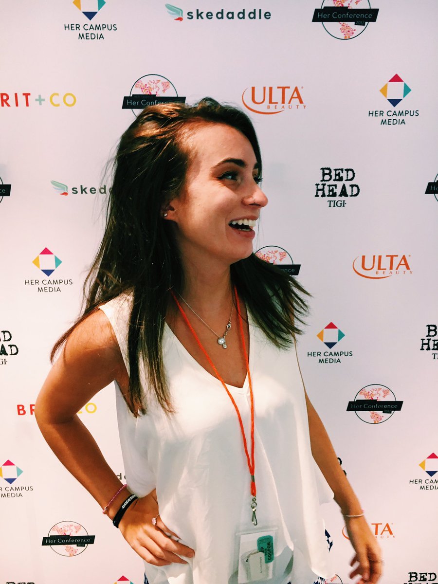 Our sister of the week this week is @maddiference for all of the great PR work she does for our chapter! 💕