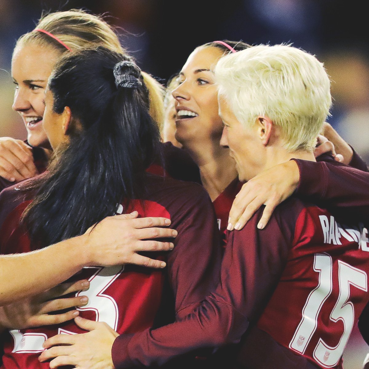 USWNT's tweet photo. 🔴 @alexmorgan13 with 7 goals in 2017
⚪️ @beckysauerbrunn plays 1,350 min
🔵 @CarliLloyd within 2 strikes of 💯

#USWNT headlines » https://t.co/7Fzxm3gfTd https://t.co/YGphxfW6dm