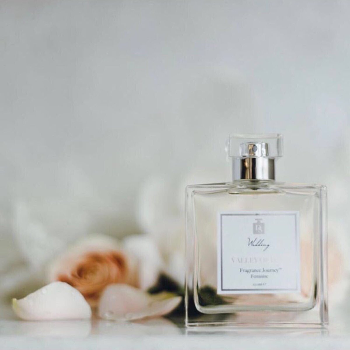 EllevateLON's tweet image. Want to make your wedding even more memorable? @DesignInScent explains how to incorporate the power of scent into your wedding experience: bit.ly/DesignPopup #sipandshop #inspirationmonday