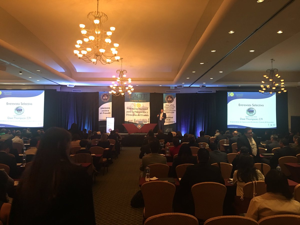 JuanFValverde's tweet photo. En este momento @DThompsonWZ presenta @WZ_Training en @ACFEMexico https://t.co/pcd2ntTAp4