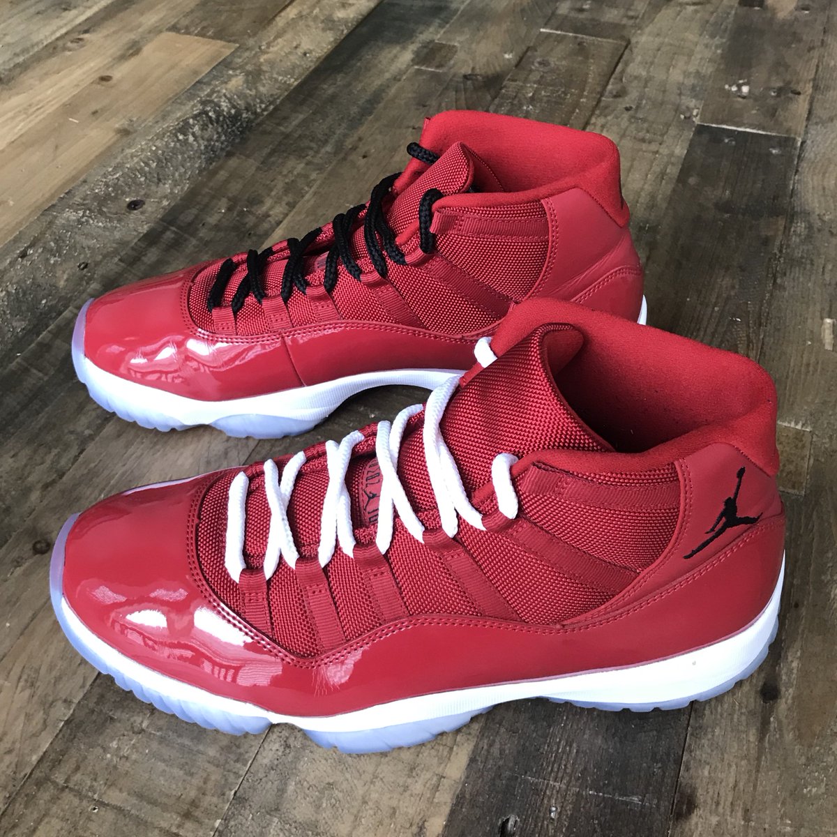 nike air max 270 white gum sole