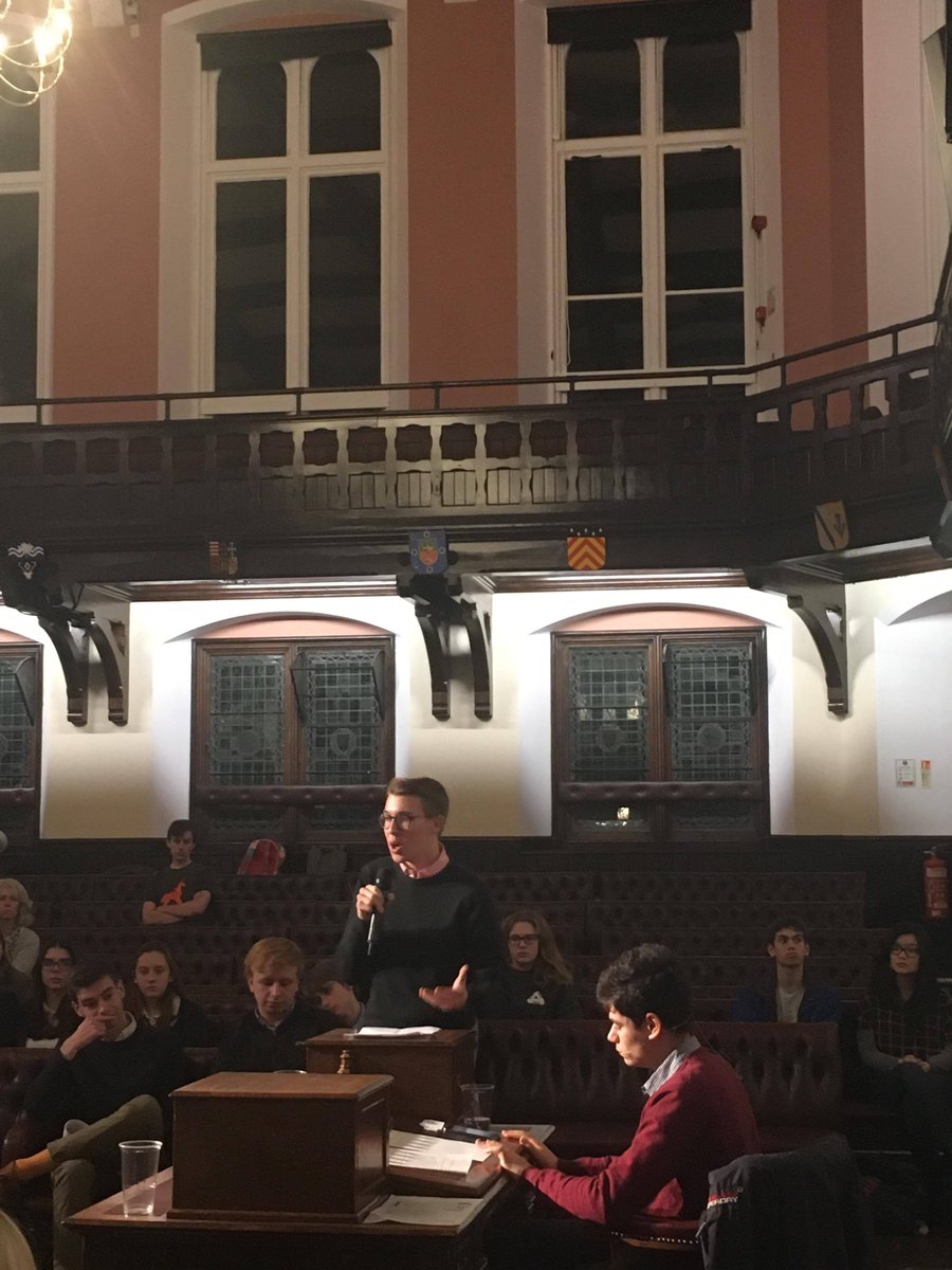 feesdebate's tweet photo. #feesdebate #stu #student #students #debatequestion 

William continuing the proposition with comparisons between the English and Scottish fee systems, describing the Scottish system to have "failed those less fortunate in society" https://t.co/bBTubcmRao