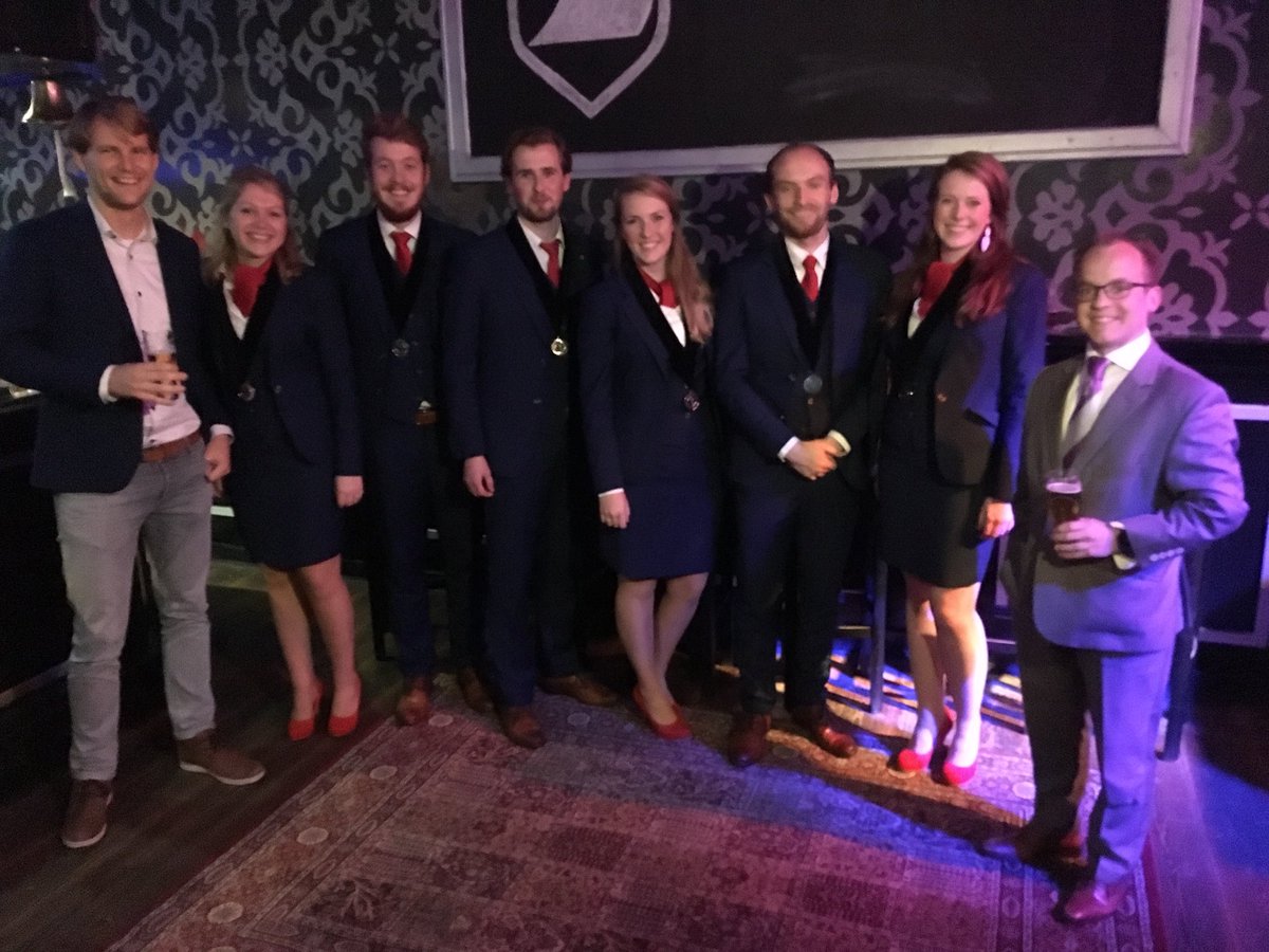 Zojuist als oud-lid en namens <a href="/ChristenUnieEde/">ChristenUnie Ede</a> het XIIe bestuur ‘Pectore Vadente’ der Navigators Studentenvereniging #Ede mogen feliciteren met hun constitutie - trots op zo’n bruisende en actieve club studenten met ‘n grote positieve bijdrage in onze gemeente!