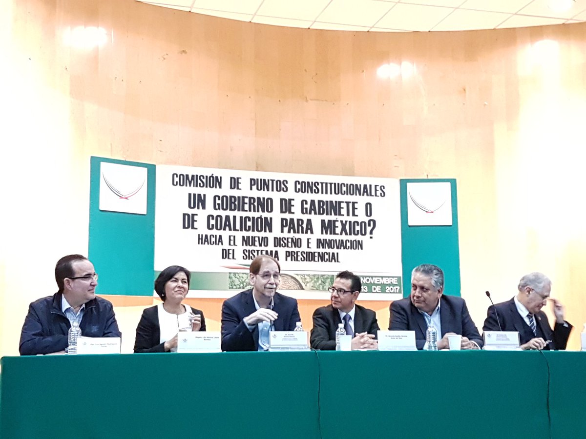 PrensaBasave's tweet photo. Los paises latinoamericanos están moviéndose hacia el parlamentarismo. Yo creo que México debe llegar a un régimen parlamentario: @abasave https://t.co/kSIV7uFPfs