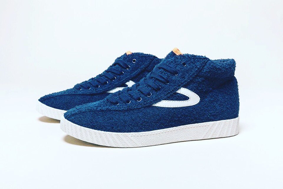 UberMenIn's tweet image. What happens when you start doodling at an early age? You go on to design one of the most desirable footwear brand for men! Yes, André Benjamin aka André 3000 has finally unveiled his new range! The casual sneakers are finally out!
#sneakerhead #sneakers #mens #streetstyle