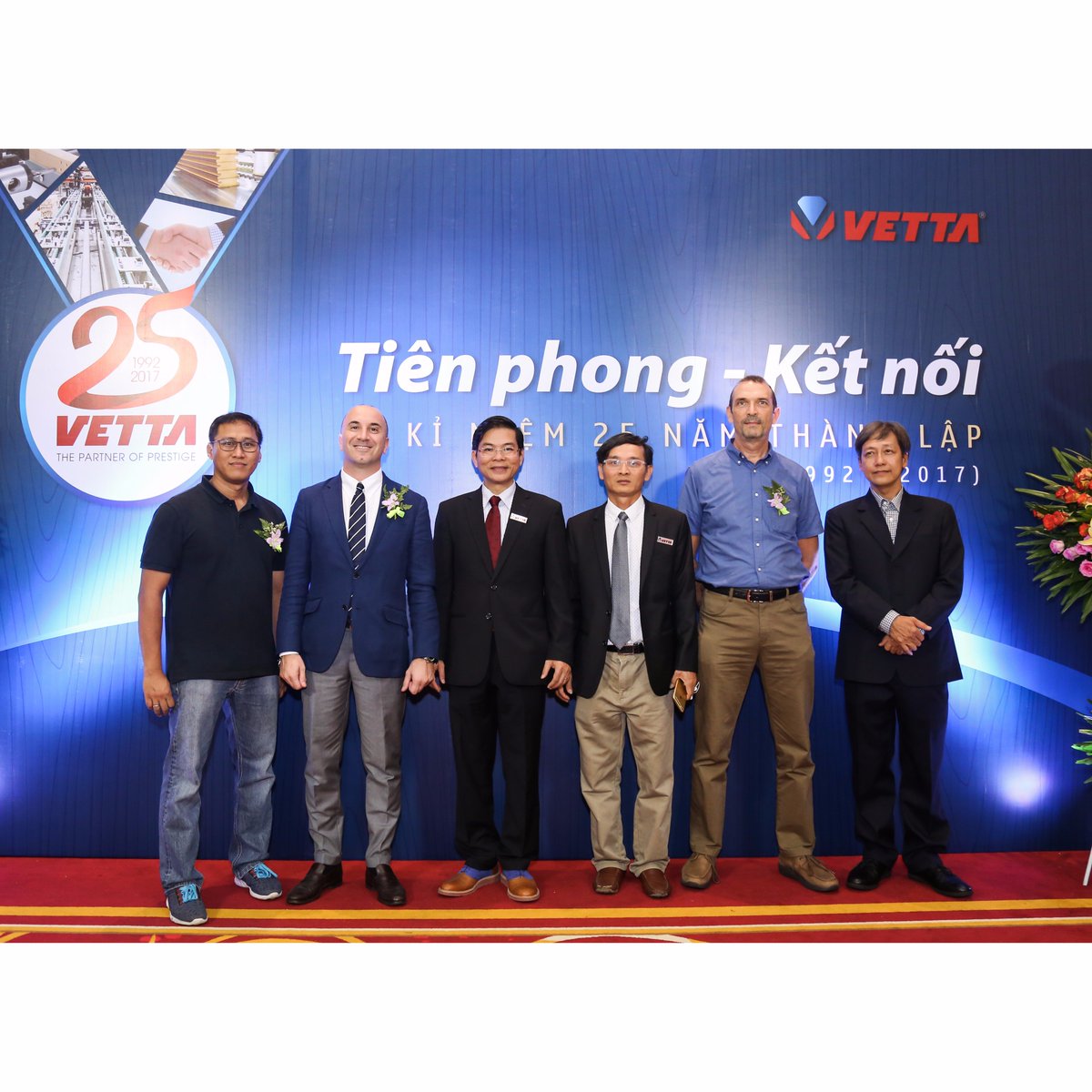 SCMGroup's tweet photo. Congratulation to our exclusive dealer VETTA for its 25th anniversary and 17th anniversary of dealership with #ScmGroup. Some pics from the anniversary celebration at the #VIETNAMWOOD exhibition. https://t.co/BjdDU4kasG