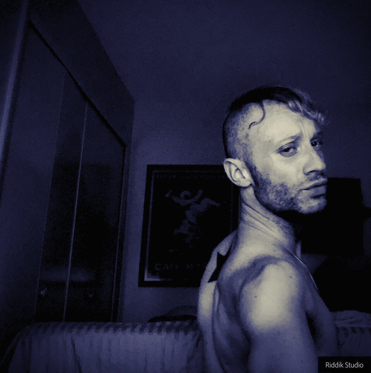 FinRiddik's tweet image. Is it just me, or is there a lot of sexual tension in here? - David Swain 🌪 #FinRiddik #Fin #Riddik #RiddikStudio #DavidSwain