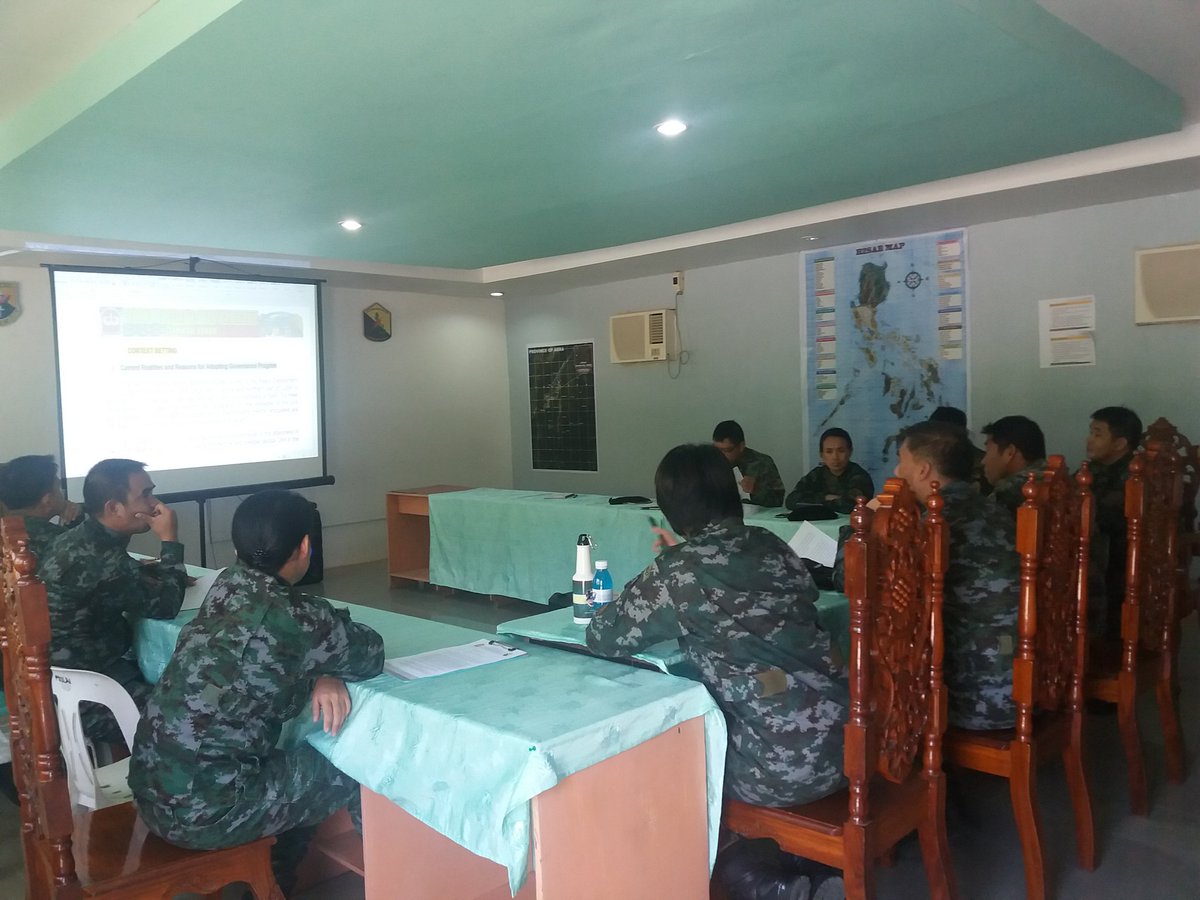 pnpsaf_2sab's tweet photo. #2SAB
#cascadingofPPP2030
2SAB personnel led by PSUPT MARIO L MAYAMES JR conducting Continous Cascading of PNP PATROL PLAN 2030. https://t.co/UkibUrCCjo