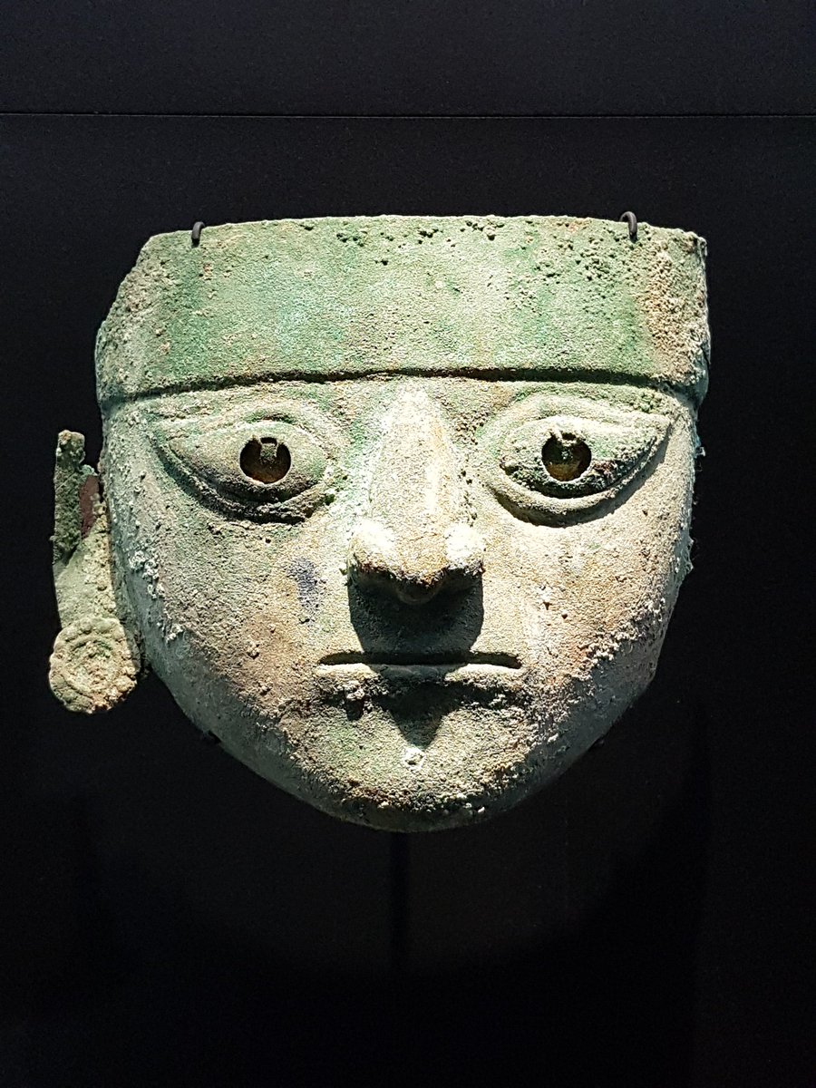 quaibranly's tweet photo. Mille ans de pouvoir féminin : dans certains villages du Pérou, les Capullanas, l'autorité était détenue par les femmes, dont certaines assuraient également des responsabilités religieuses #ExpoPérou https://t.co/Cy8iGMnUlP