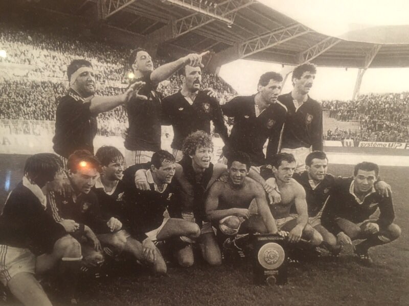ericchamprugby's tweet photo. C est une époque où les photos étaient encore en Noir et Blanc ....
C est une époque aussi où on battait encore les Black https://t.co/ZInU0UiHNG