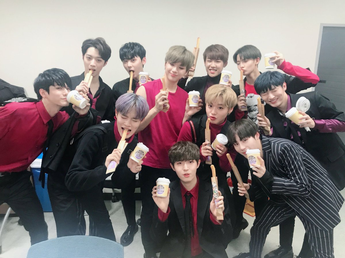 ONGSEONGWU_TH's tweet image. [🎊]🎪☁️ 18.11.13
[#WannaOneDay] คัมแบคสเตจของ Wanna One ที่กลับมาพร้อมกับ &apos;1-1=0 (Nothing Without You)&apos;!! คัมแบคโชว์จบลงแล้ว🎉 ขึ้นที่ 1 ในเว็บไซต์สตรีมมิ่งเพลง🎉 เรา#อยากจะมี (#갖고싶어 ) ช่วงเวลาดีๆ กับวอนนาเบิลที่ #Beautiful ระหว่างการโปรโมตอัลบั้มครั้งนี้ด้วยครับ~🙏🏼💕