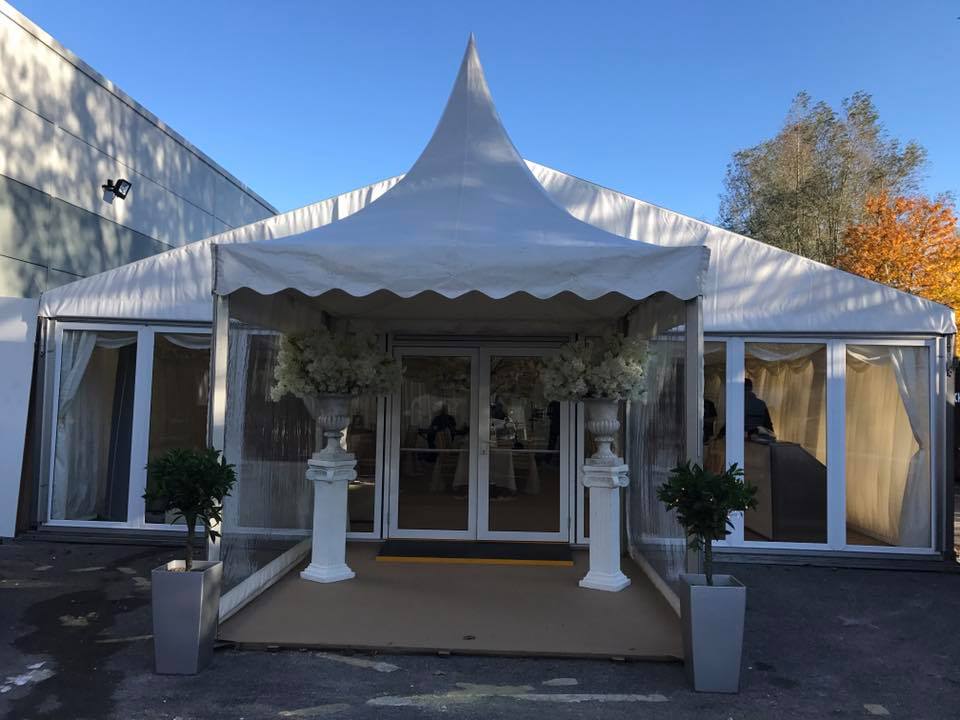 What a lovely day we had yesterday at @TheUKWeddEvent! 
We worked with some fantastic suppliers to create a stunning wedding marquee, 
<a href="/Fulfordflowers/">Fulford flowers</a>, Shindig Event Styling, <a href="/LiquorLabEvents/">Liquor Lab</a>, <a href="/LizKeeting/">Liz Keeting</a>, <a href="/Raceycakes/">Raceycakes</a>, <a href="/withHELENDAVIES/">Helen Davies</a>&amp; <a href="/VFEVENTS1/">Village Farm Events</a> 💫