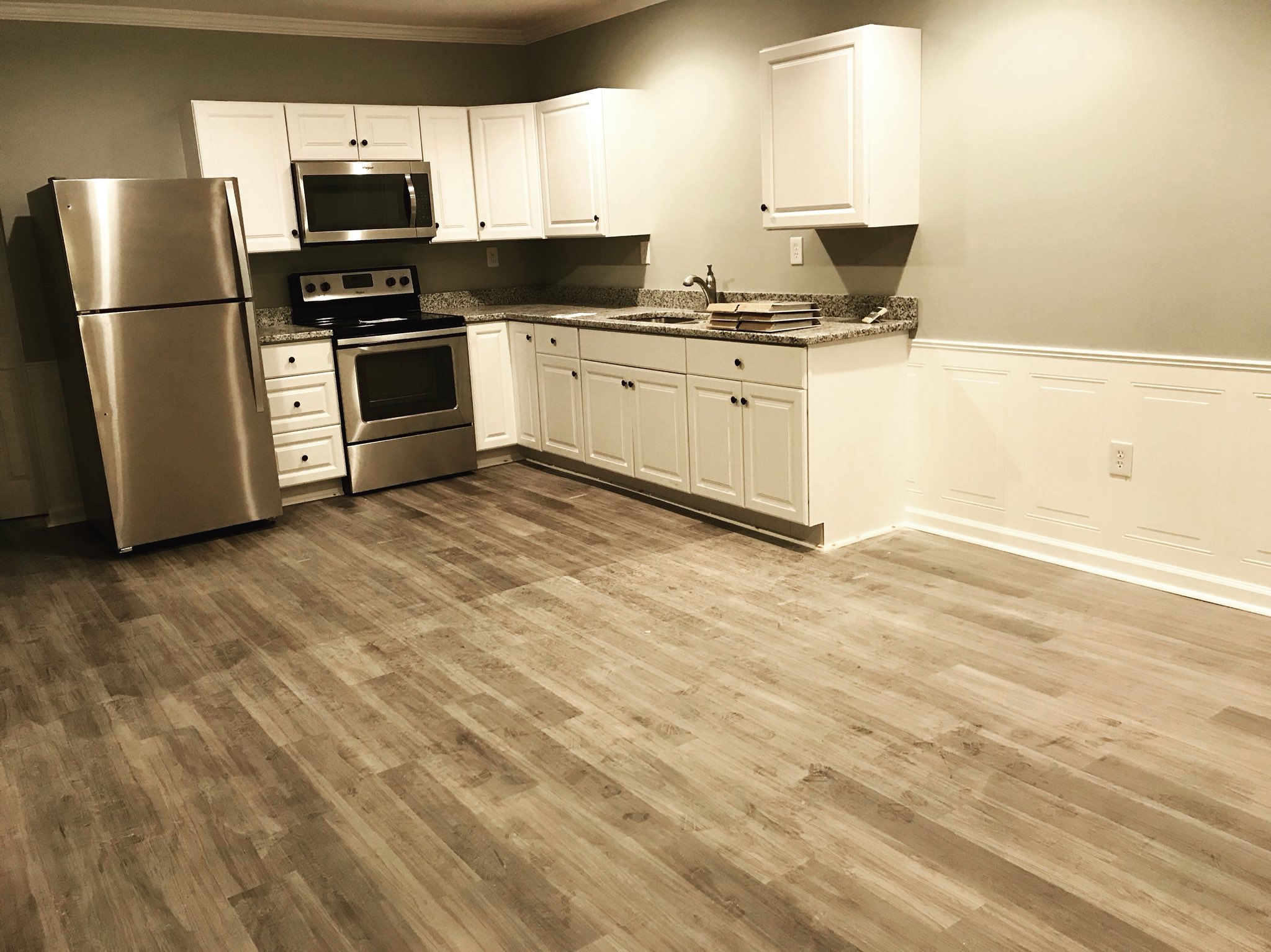 TW Pornstars DestinyBBW. Twitter. 1000sqft all