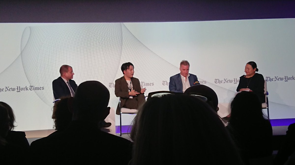 pre_mind's tweet photo. The first and only #millennial on stage, while everyone is scratching their heads about what millennials want. Celebrities, personalization, exclusivity and experiences drives their habits #NYTluxury https://t.co/J8Oiaqs812
