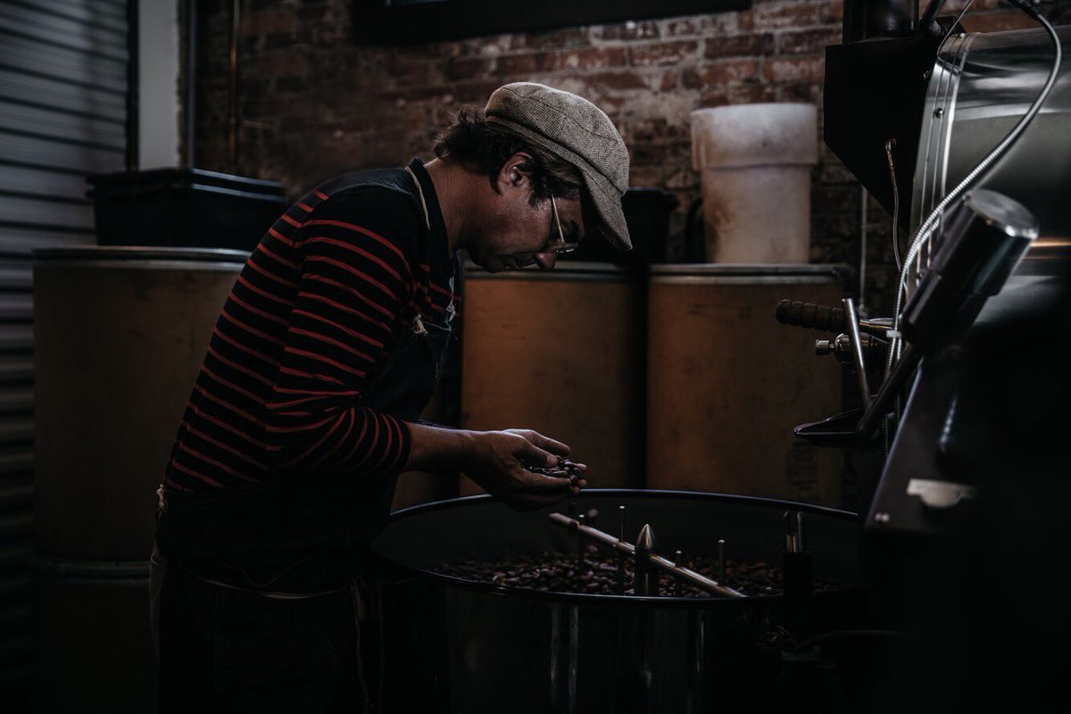 brosandcraft's tweet photo. Last month we teamed up with @TheFryeCompany for round 2 of #MeetOurMakers, the #FRYENashville edition. 
Scott from @olivesinclair was 1 of the 3 makers we spoke to. Check out the videos on the @TheFryeCompany Instagram + see more pics on the logbook 👉🏻 #brothersandcraft .com https://t.co/48JlaKrCFL
