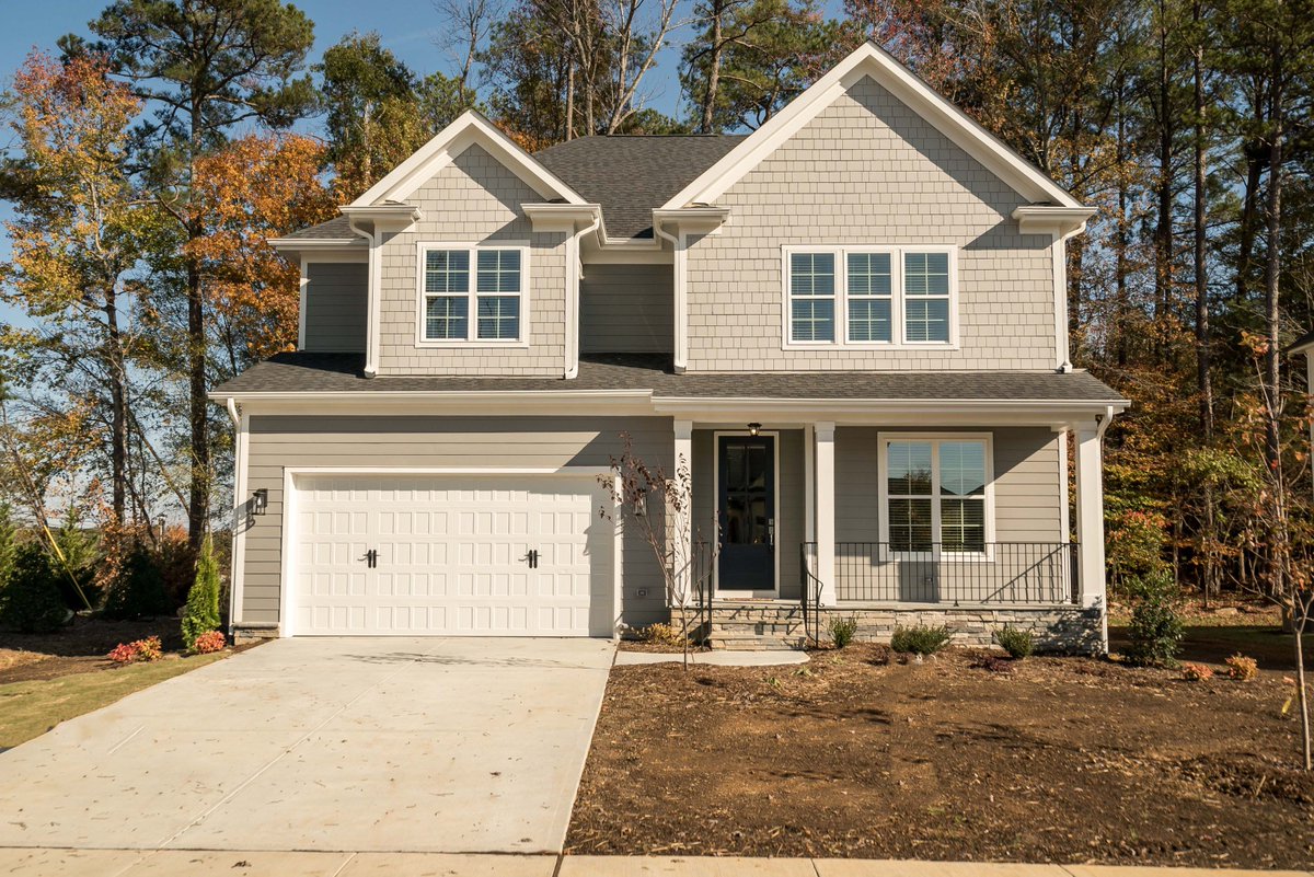 cme2sell's tweet photo. You have to see the finished product at 101 Everam Court in #Ramsley #Chapelhill! *Nov. Special-Receive a 1 yr Swim/Fitness Membership.* https://t.co/mUkMhIStov #lisaellisandcompany #chapelhillhomes #jfullerhomes #greenfeatures https://t.co/yQnxRBTy6y