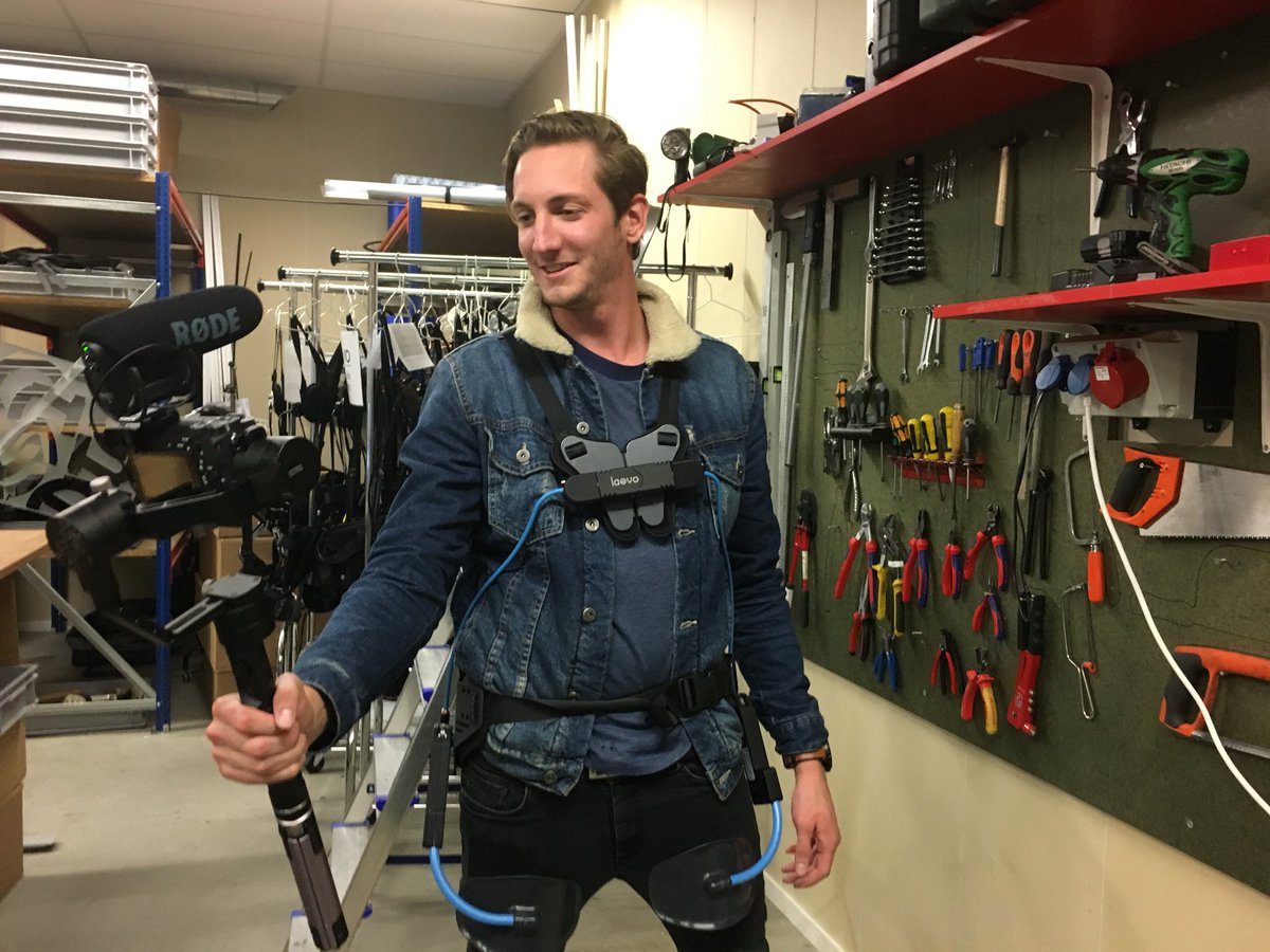 Laevobv's tweet image. Vlog van @Bright over #exoskelet #Laevo ter voorbereiding op de #BrightTechDay! #exoskeleton