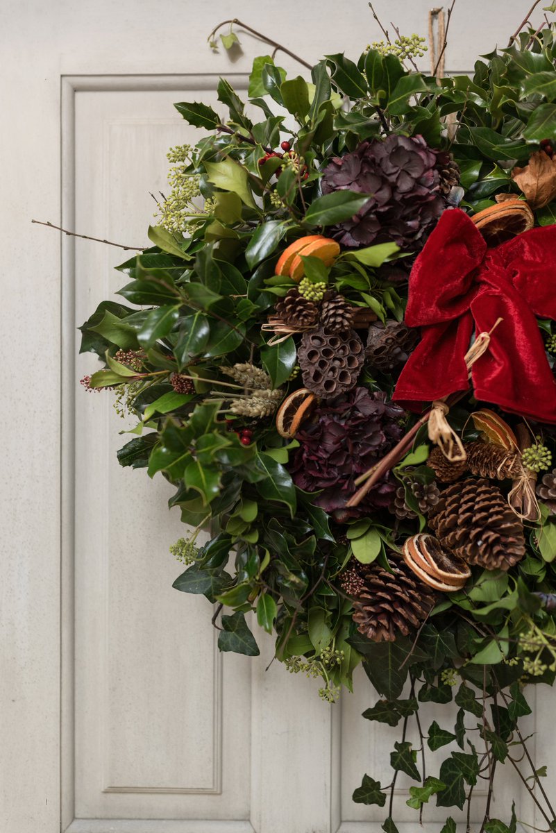BumblebeeFarm_'s tweet photo. Delighted to announce, Bumblebee Wreath Workshops, 28th Cork city, 30th on the Flower Farm.  Catch us in Cork while you can! RT's appreciated 😊 https://t.co/n4SyFHKiDS